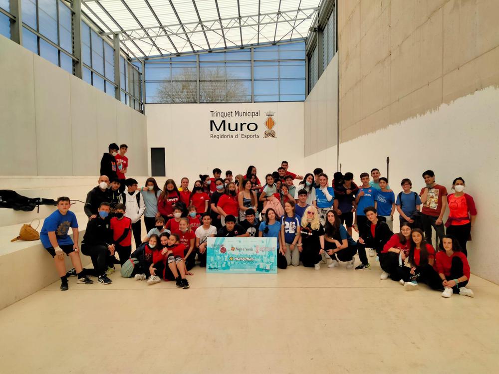 220421_EDUC_foto01_Pilota_a_l'Escola_Secundaria_Muro_d'Alcoi