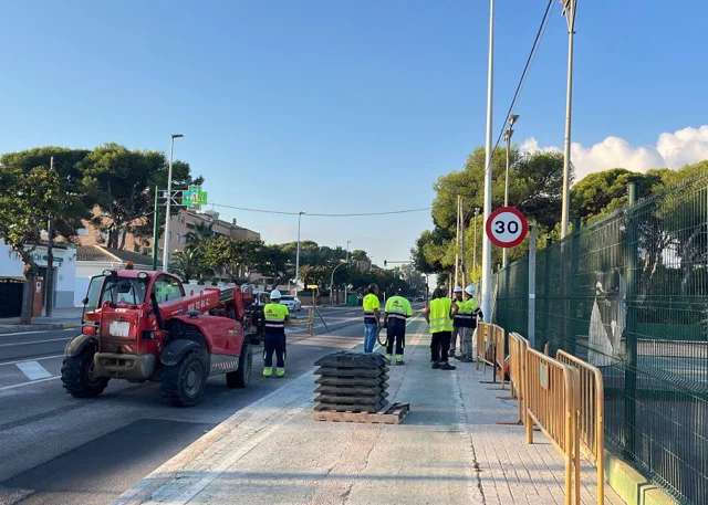 Obras TRAM Ferrandis Salvador  (1) en tamaño mediano