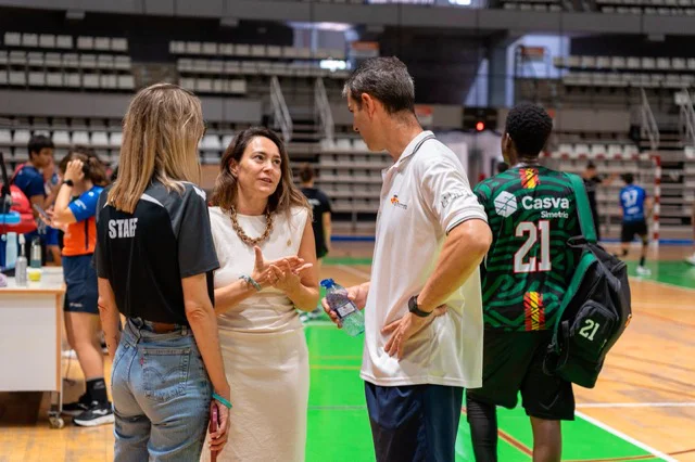 Hurtado Handball Cup en tamaño mediano