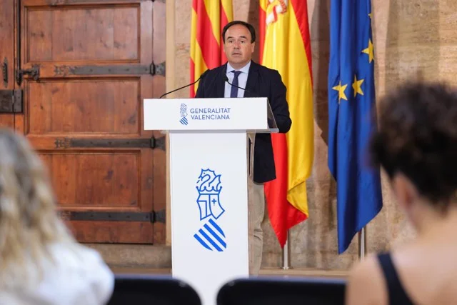 PEREZ LLORCA 2 en tamaño mediano