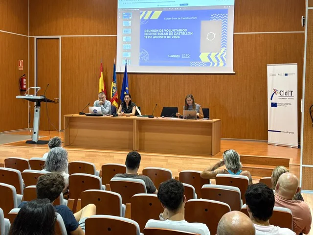 VOLUNTARIOS ECLIPSE en tamaño mediano