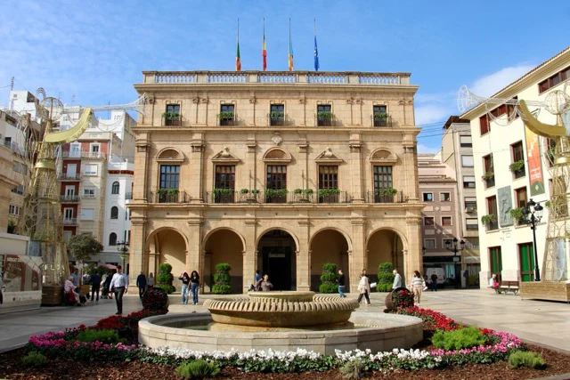 Ayuntamiento de Castellón Plaza Mayor en tamaño mediano