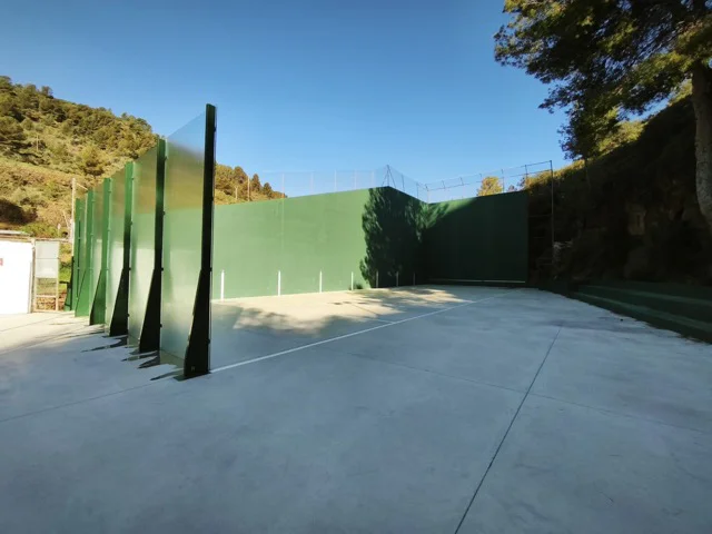 Frontón tras obras del Plan Impulsa (2) en tamaño mediano