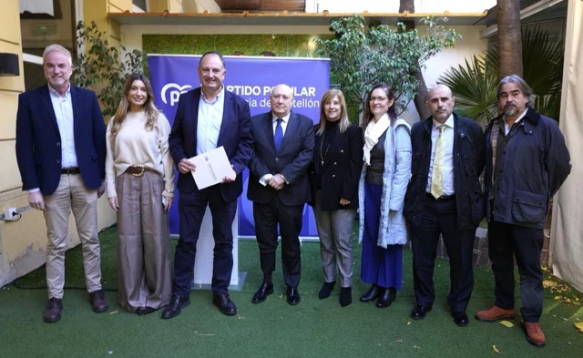 PPCS reunión con ATA CV en tamaño mediano