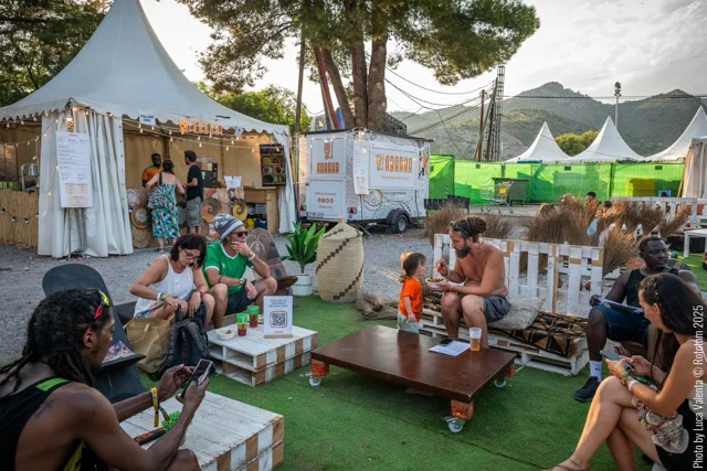AREA GASTRONÓMICA_ROTOTOM 2025 en tamaño mediano