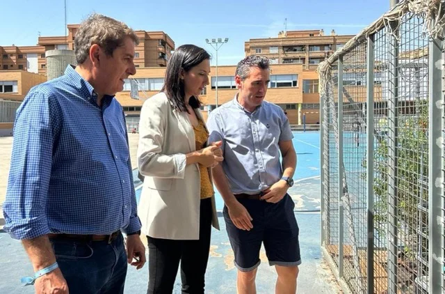 trabajos jardineria en tamaño mediano