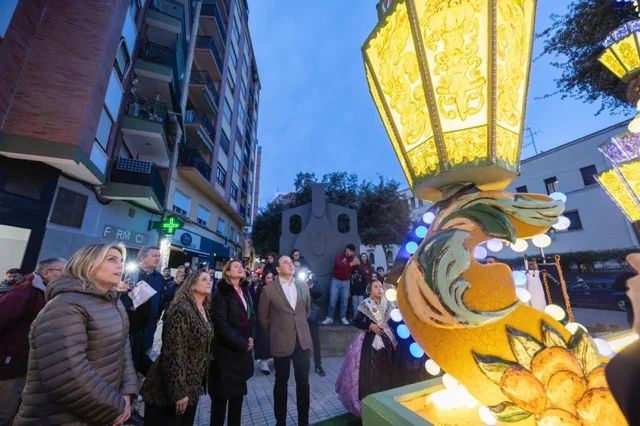 Carrasco visita gaiatas ganadoras Pérez Llorca  (2) en tamaño mediano