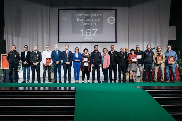 bomberos 2 en tamaño mediano