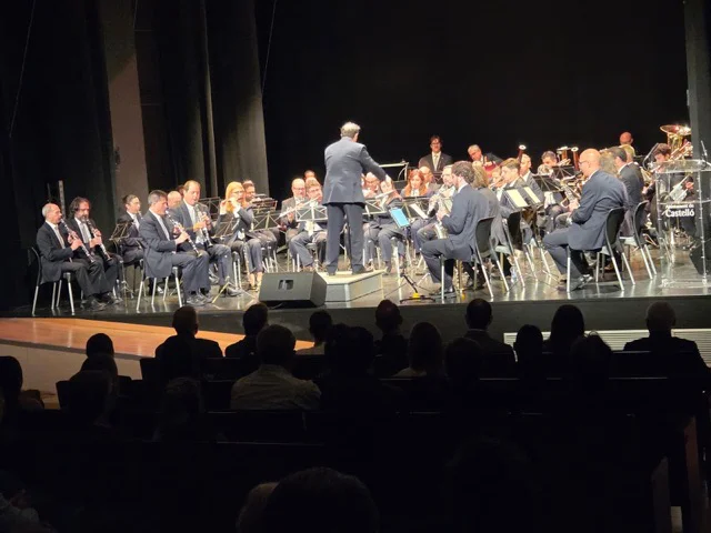 banda municipal homenaje Cavallers (1) en tamaño mediano