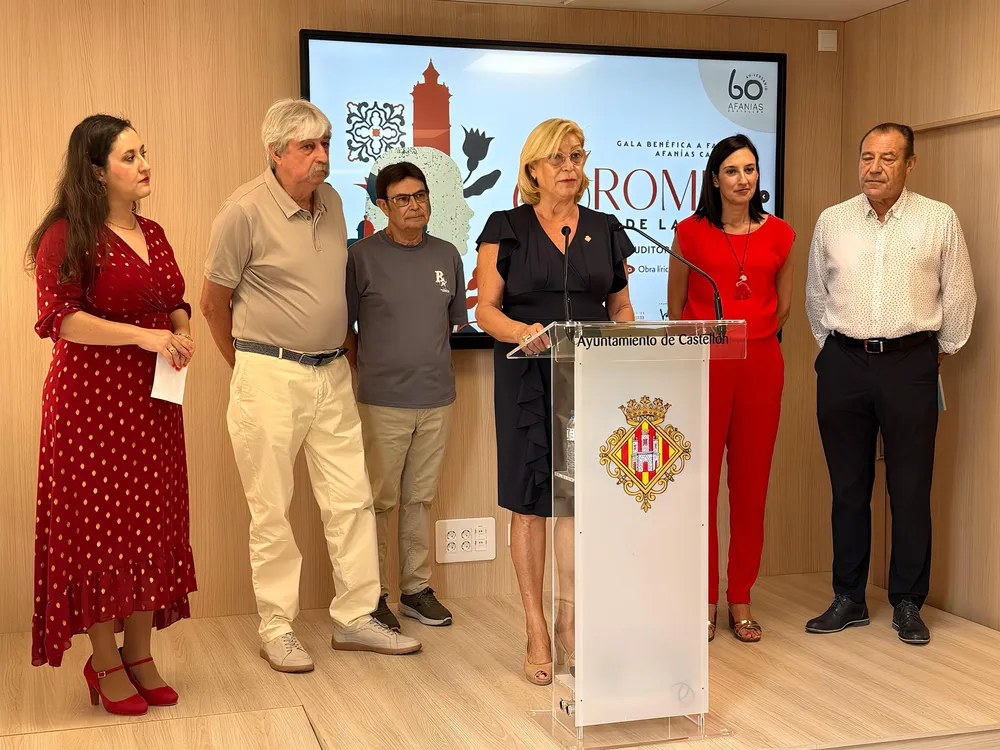 Clara Adsuara presentación concierto Benéfico 60 Aniversario AFANIAS