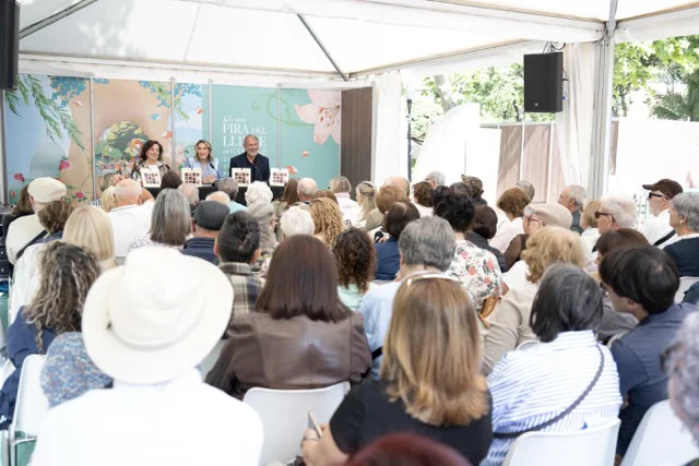 Presentación libro Concurso Microrrelatos (2) en tamaño mediano