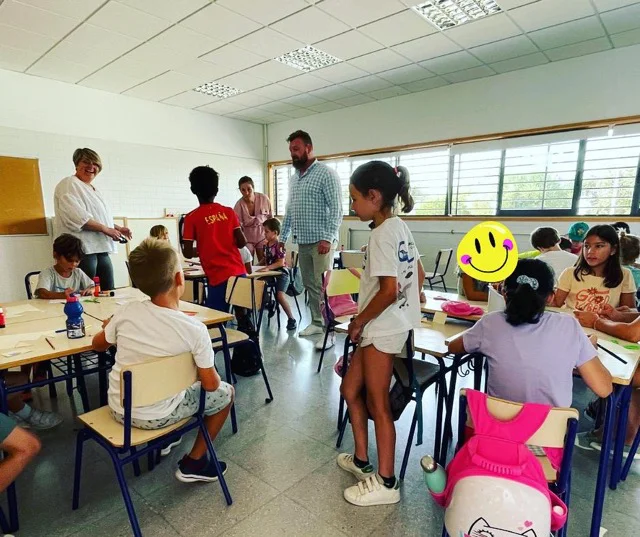 Escola Estiu Sant Jordi en tamaño mediano