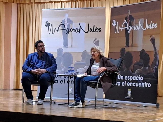 nules manuela carmena 3 en tamaño mediano