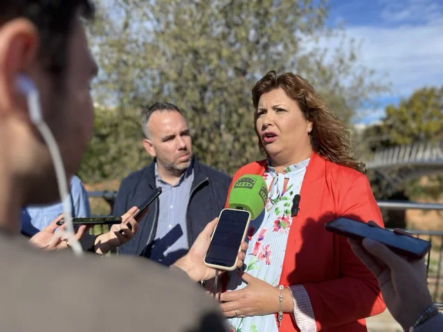 Patricia puerta  en tamaño mediano