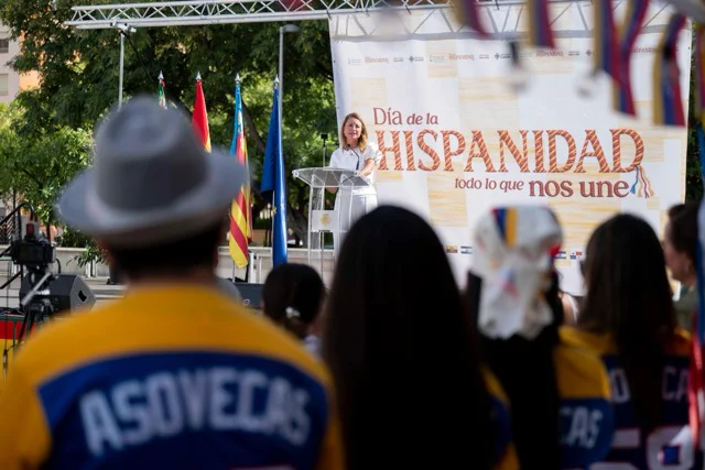 hispanidad 5 en tamaño mediano