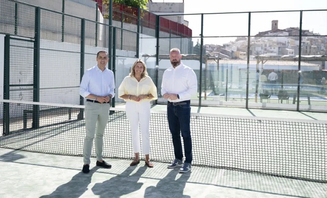 visita instalación deportiva en tamaño mediano