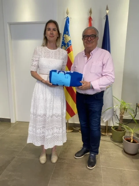 Oropesa banderas azules1  en tamaño mediano