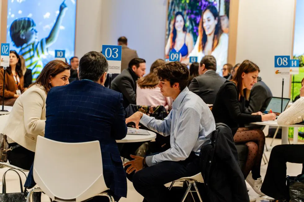 estand fitur 2 cv 2026