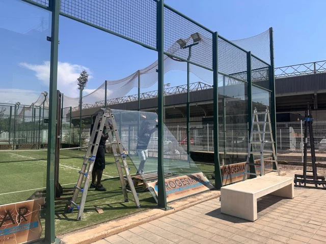 desmontaje pádel Castalia 1 en tamaño mediano
