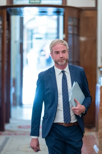 Óscar Clavell Congreso en tamaño mediano