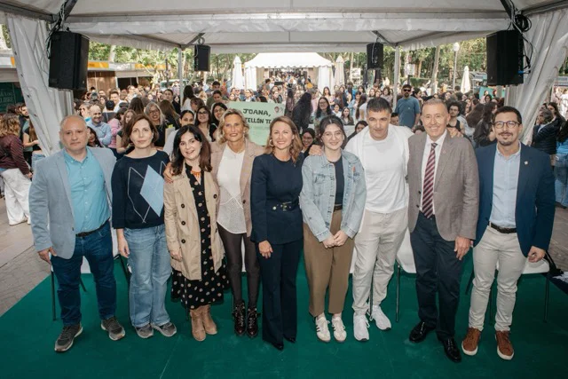 libro 1 en tamaño mediano 2