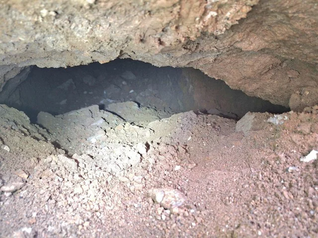 Refugio Guerra Civil Villa de El Toro (2) en tamaño mediano