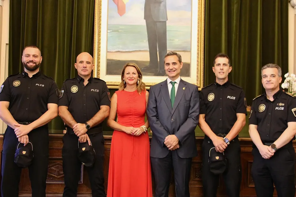 recepción policías