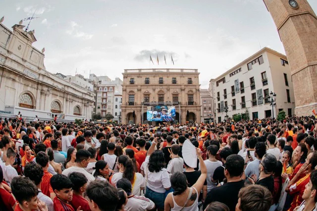 FINAL ESPAÑA 1 en tamaño mediano
