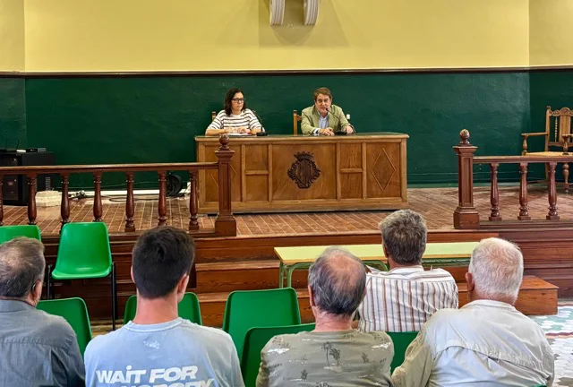 asamblea mercat de la taronja (1) en tamaño mediano