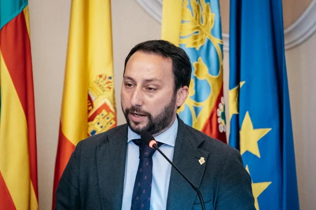 pleno junio 3 en tamaño mediano