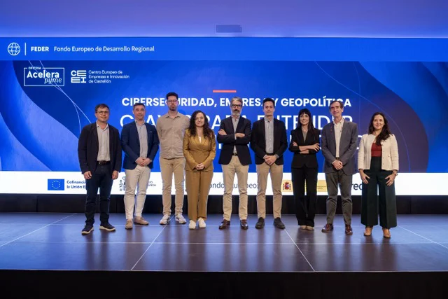 CEI CONFERENCIA en tamaño mediano