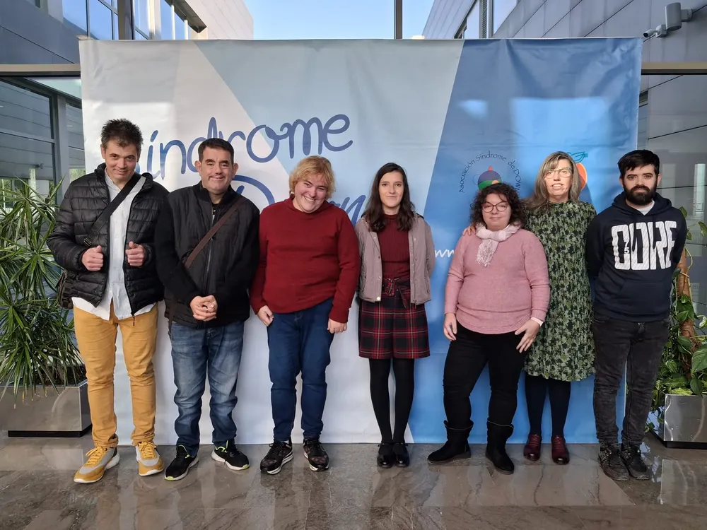 Entrega diplomas cursos de hostelería Síndrome de Down Castellón 2025 (2)