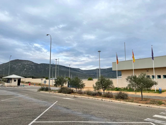 CSIF acceso centro penitenciario Albocàsser en tamaño mediano
