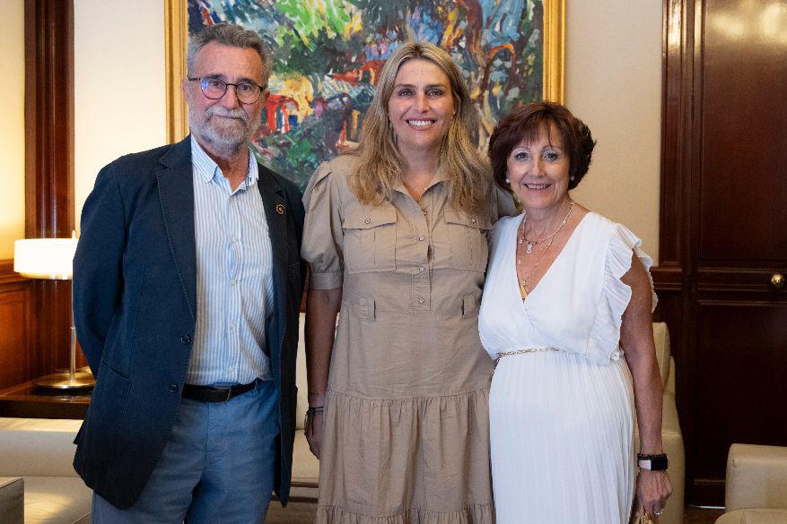 Presidenta Diputación Reunión AECC