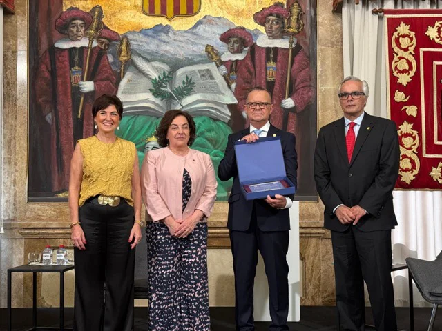Entrega Premio Dr Enrique Boldó (1) en tamaño mediano