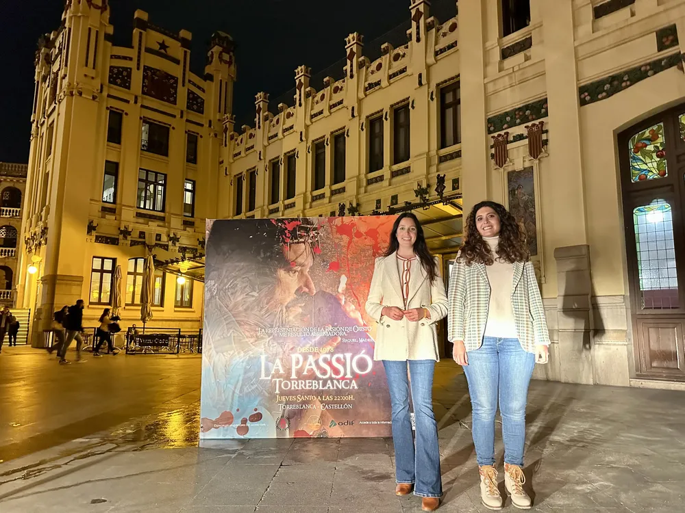Passió Torreblanca promoción en estación tren Valencia