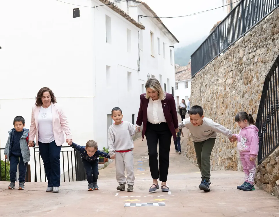 Presidenta y diputada - conciliación familiar