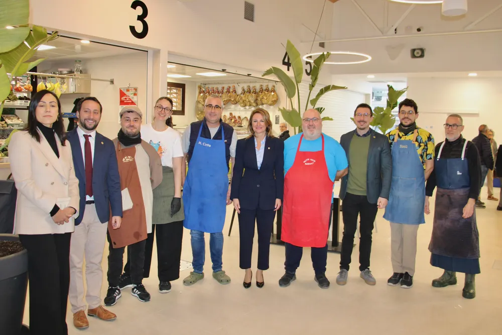 Carrasco visita Mercado de San Antonio 2