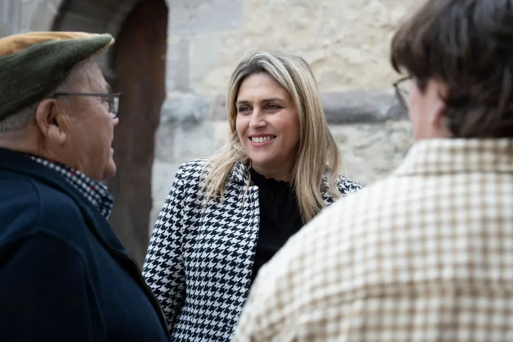 Presidenta Marta Barrachina - municipio interior