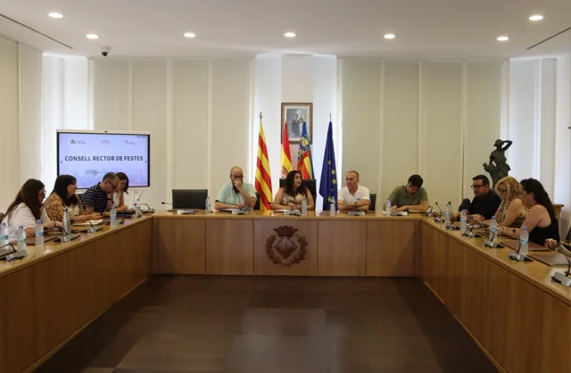 consell rector festes en tamaño mediano