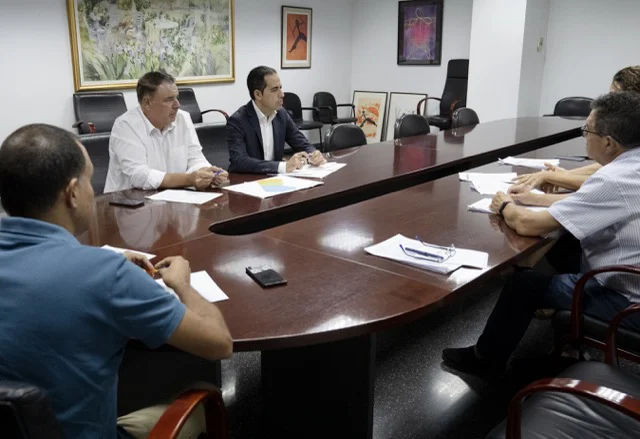 Vipresidente Héctor Folgado y diputado Ximo Llopis en tamaño mediano