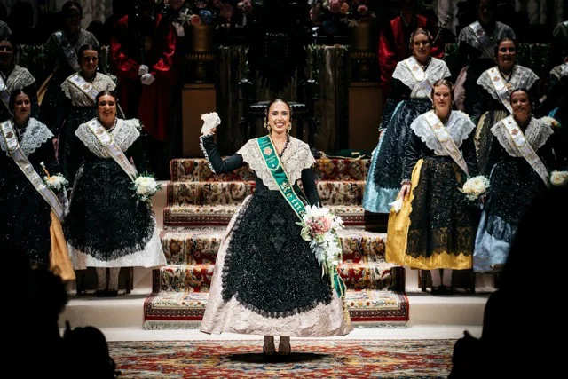 im bandas Maria27 3 en tamaño mediano