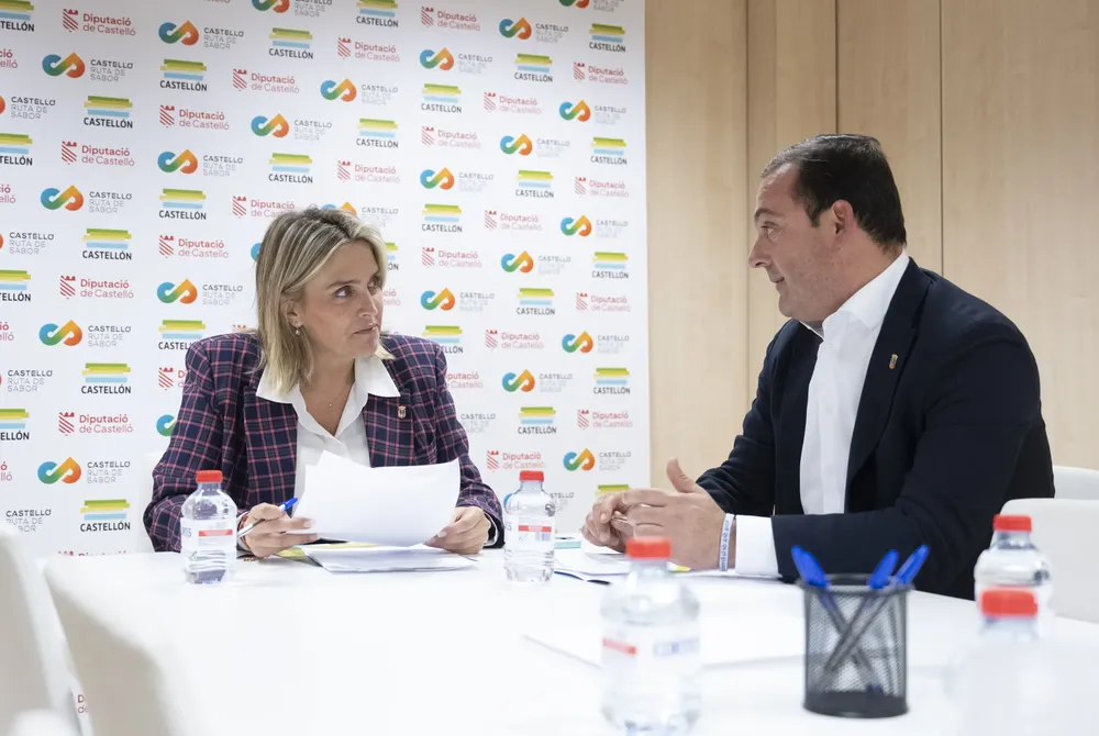 Presidenta Marta Barrachina y vicepresidente
