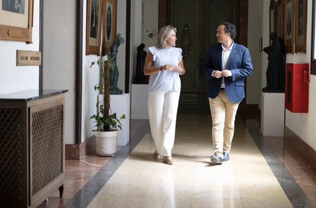 Presidenta Marta Barrachina y diputado José María Andrés  en tamaño mediano