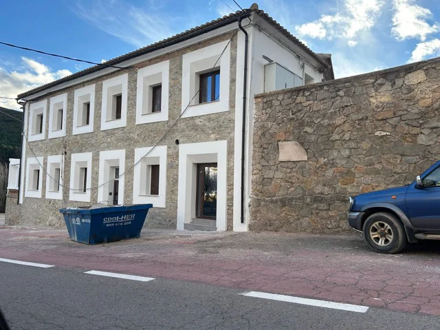 Centro de día Teresa en tamaño mediano