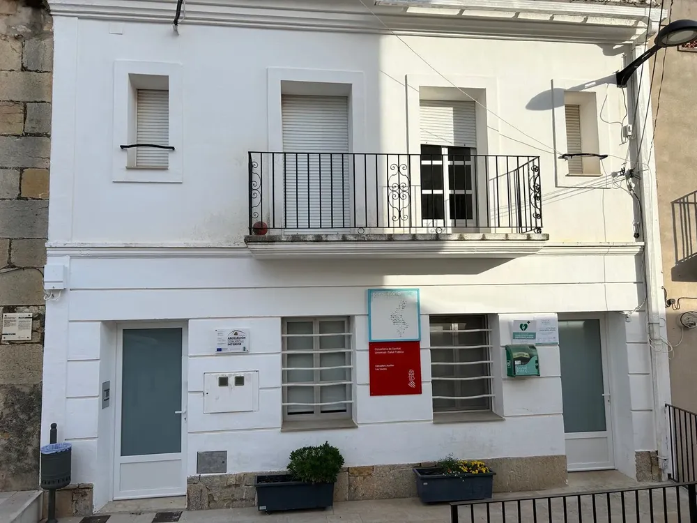 Exterior consultorio Les Useres