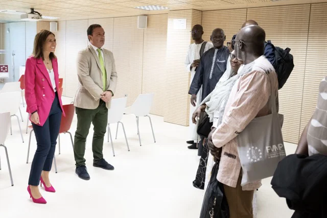 Recepción delegación senegaleses (2) en tamaño mediano
