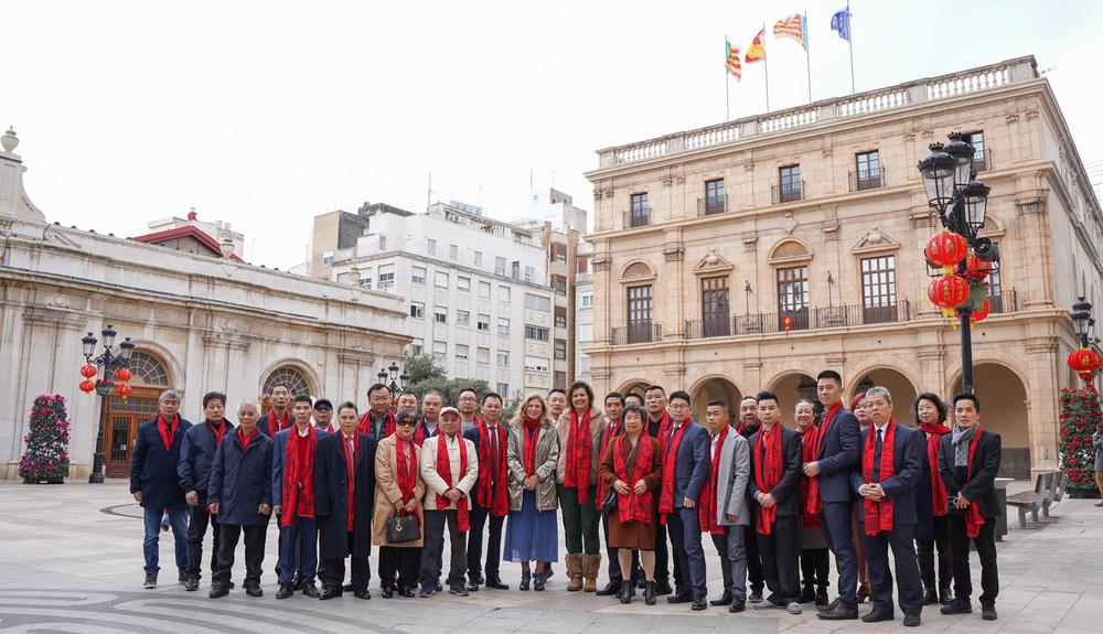 16-01-23 Marco y Puerta con la asociación china por el Nuevo Año Chino