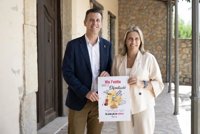 Presidenta y diputado Cultura - programación cultural verano en tamaño mediano