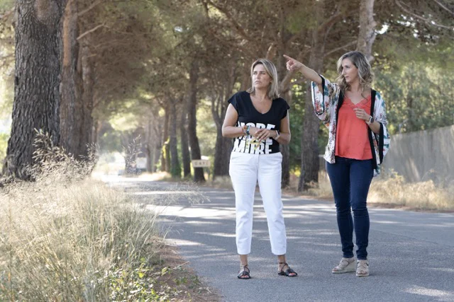 Presidenta Marta Barrachina y alcaldesa Catí en tamaño mediano